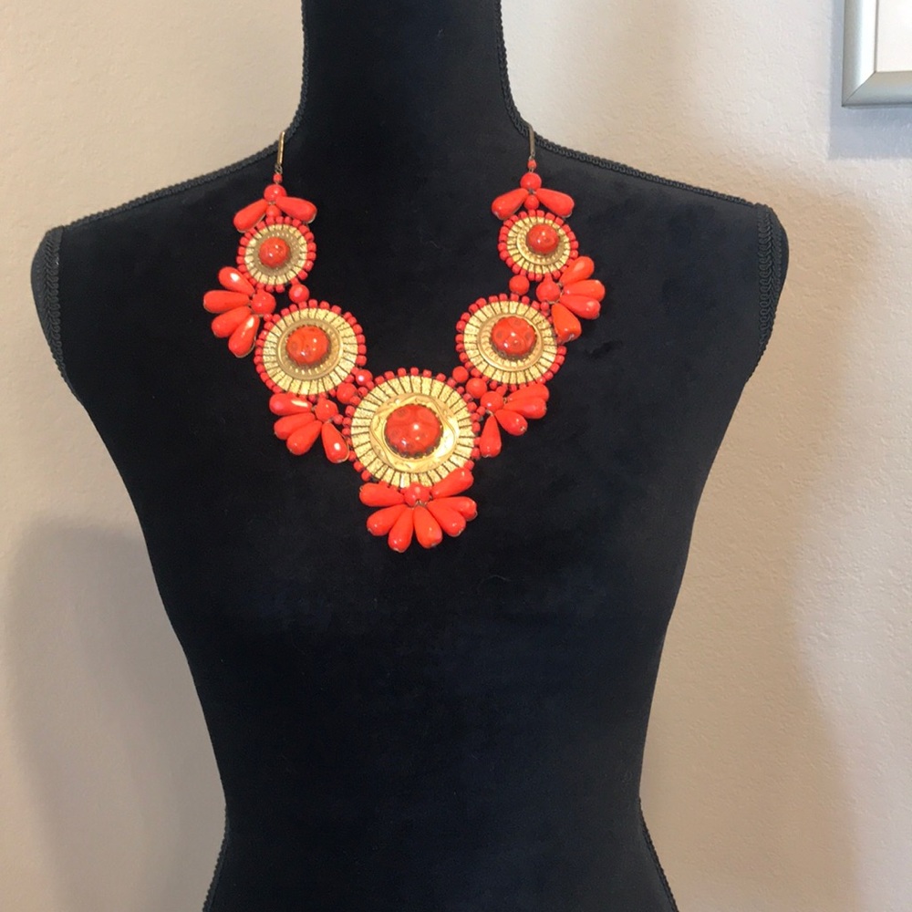 Statement necklace